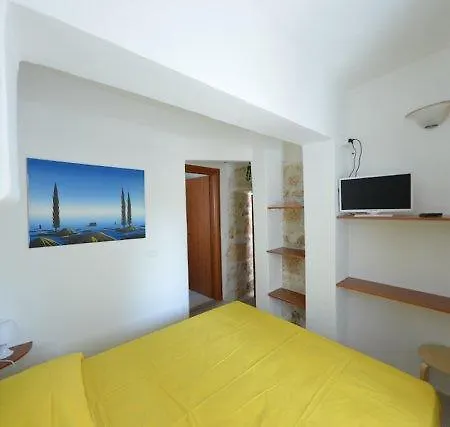 Ostuni Beb *